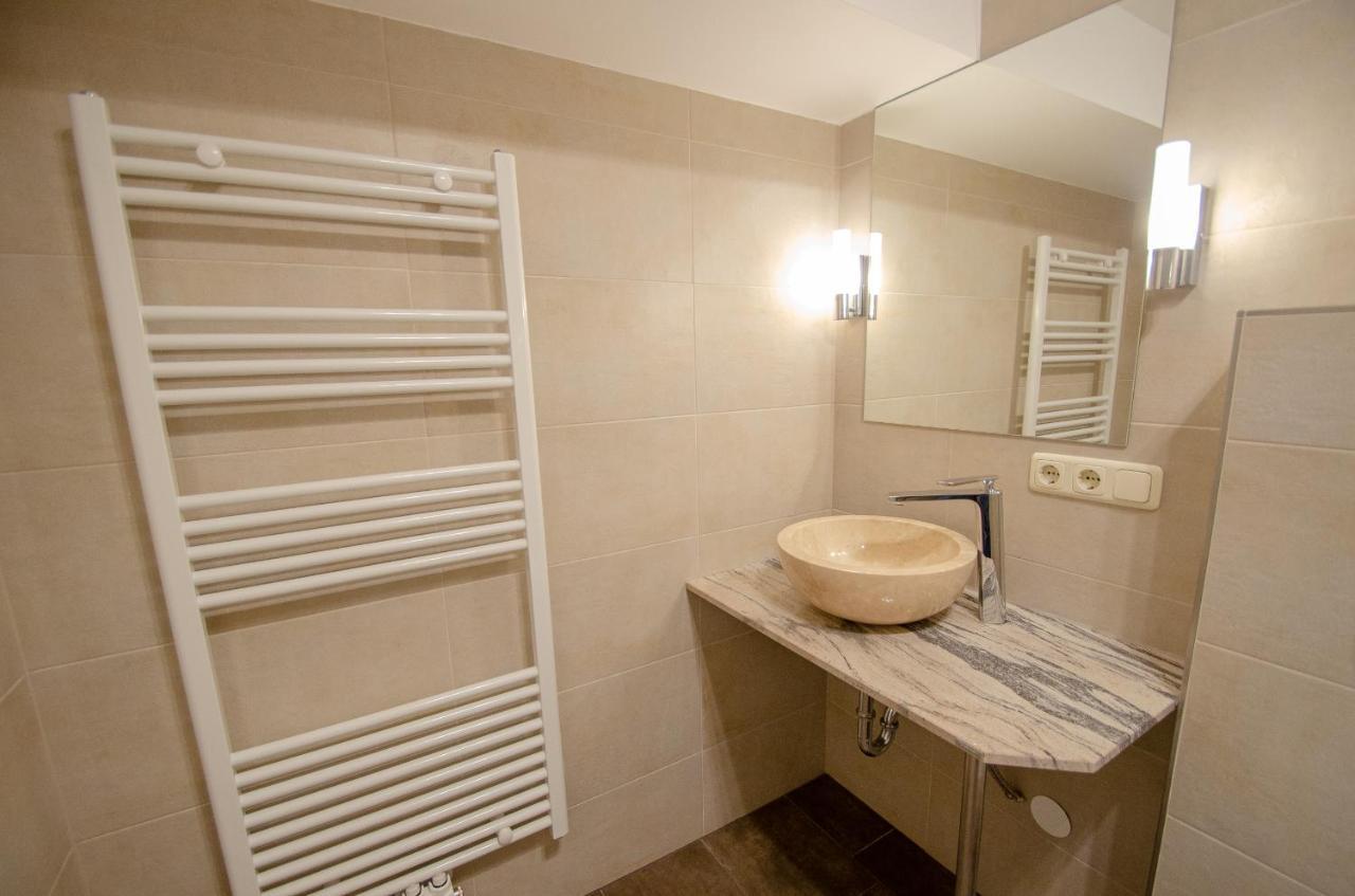 Appartementhaus Zell City By All In One Apartments 젤암제 외부 사진