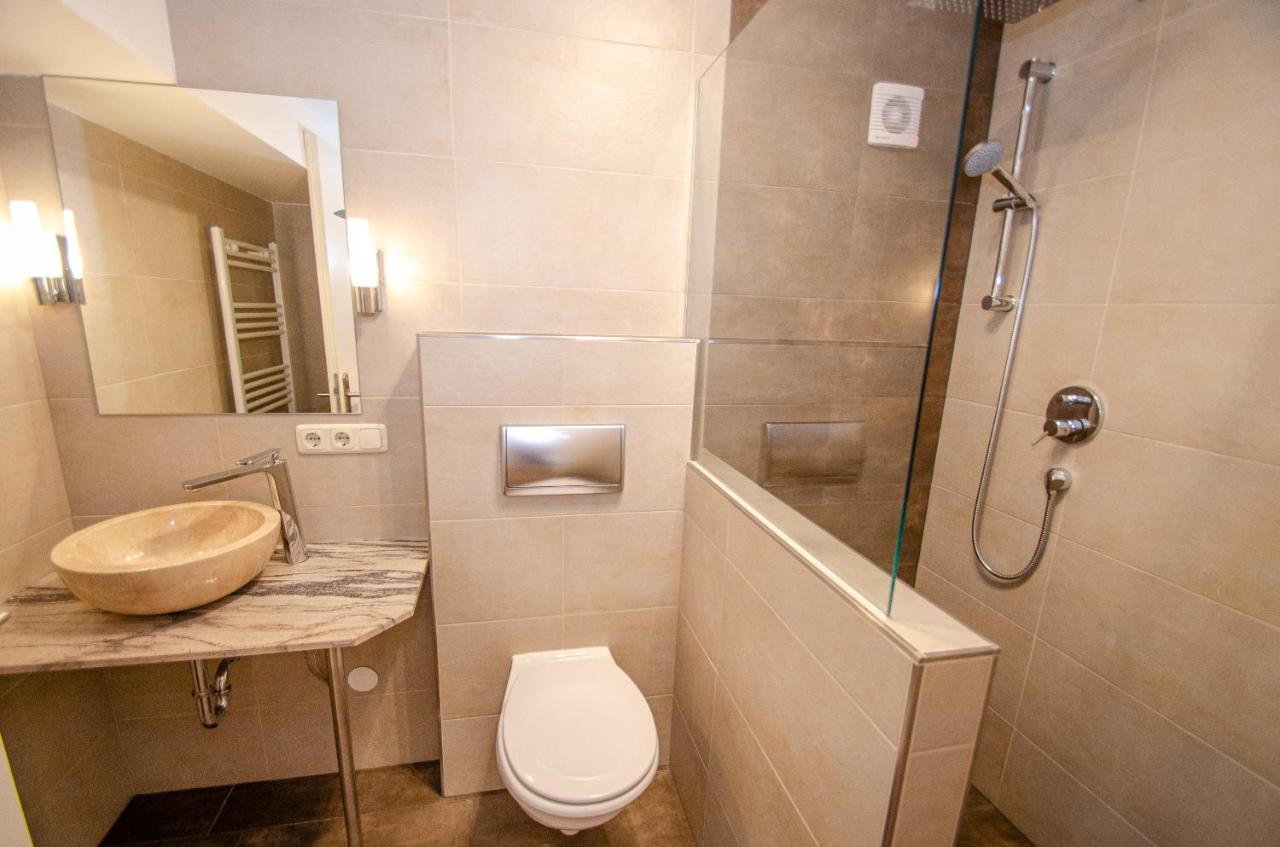 Appartementhaus Zell City By All In One Apartments 젤암제 외부 사진