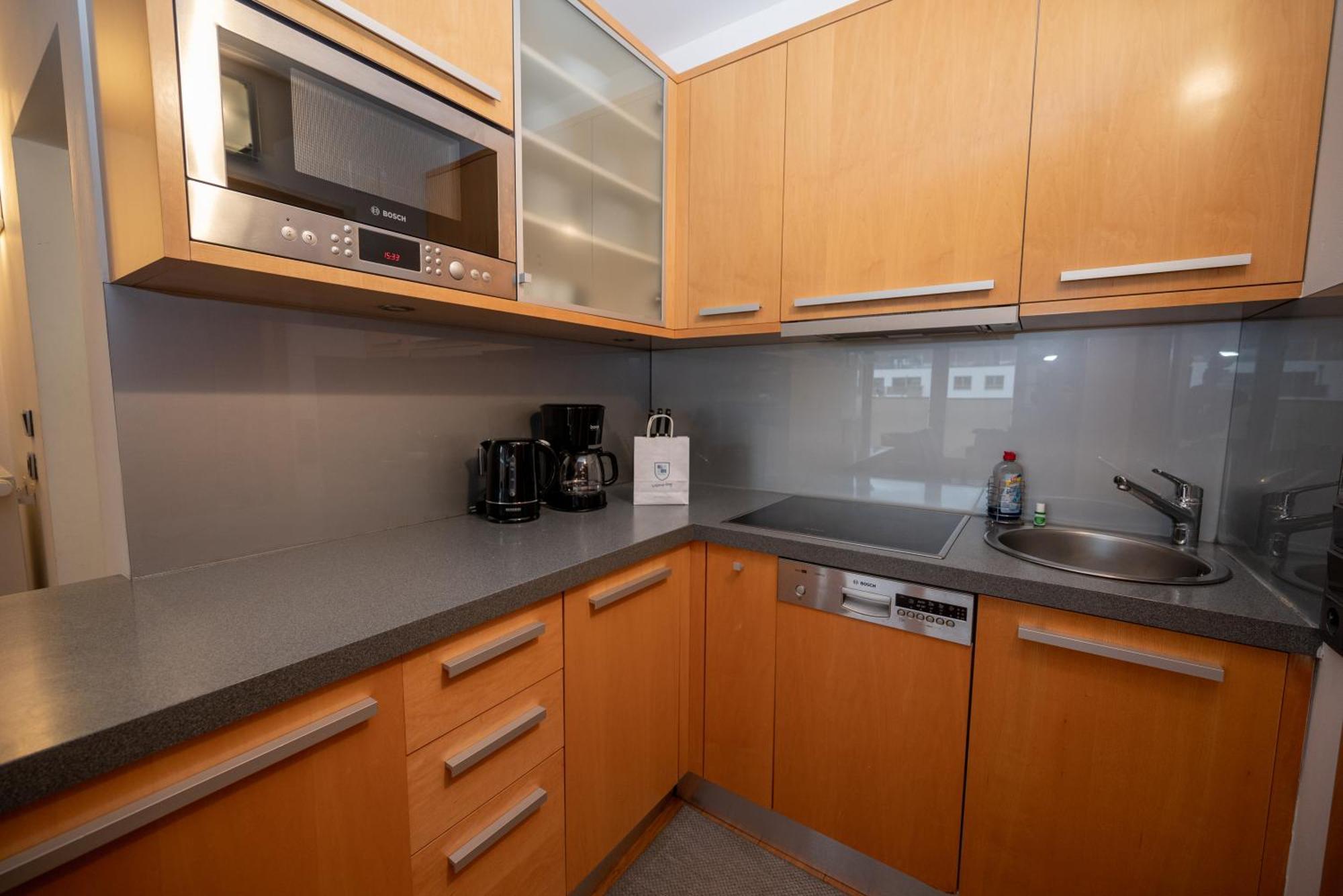 Appartementhaus Zell City By All In One Apartments 젤암제 외부 사진