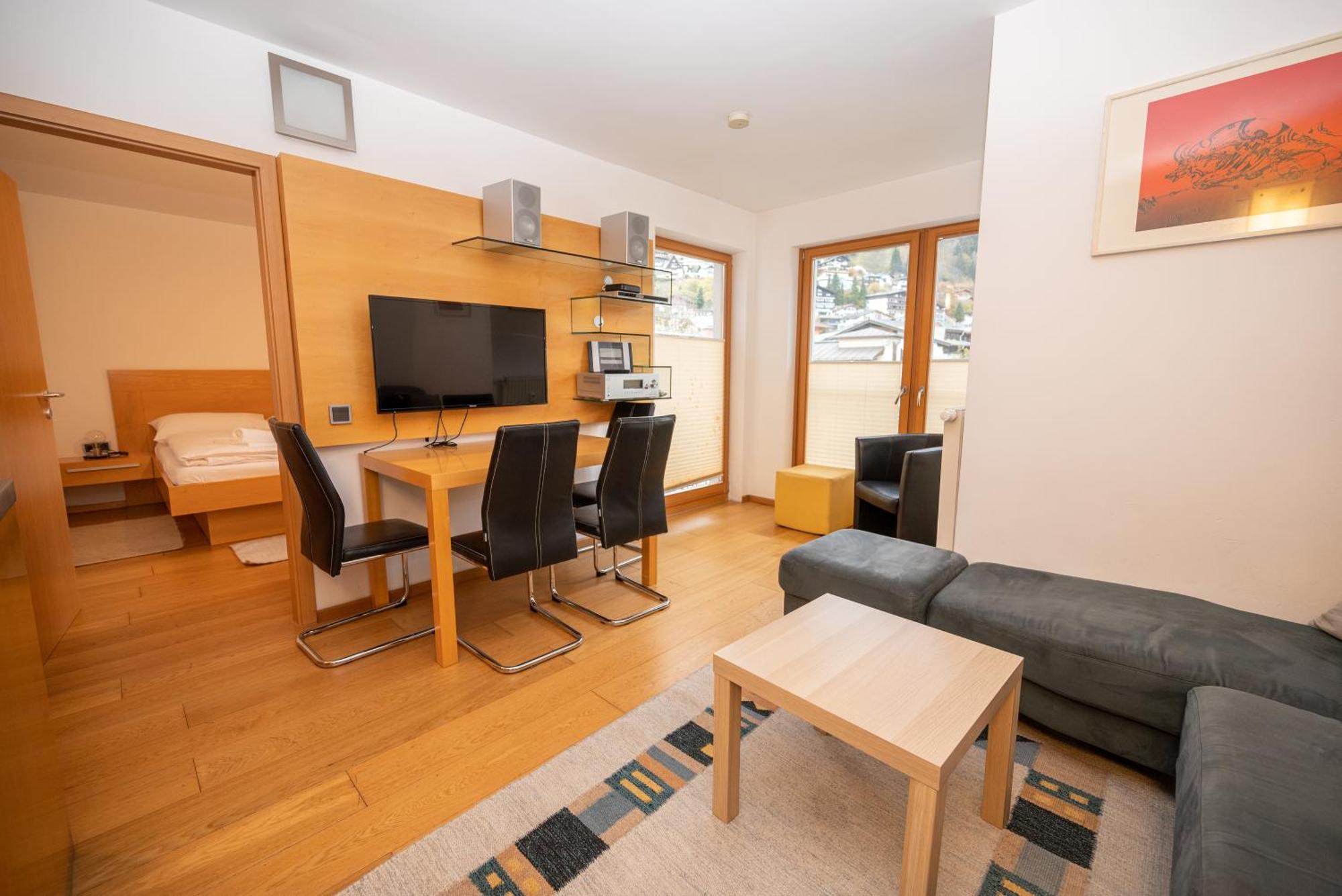 Appartementhaus Zell City By All In One Apartments 젤암제 외부 사진