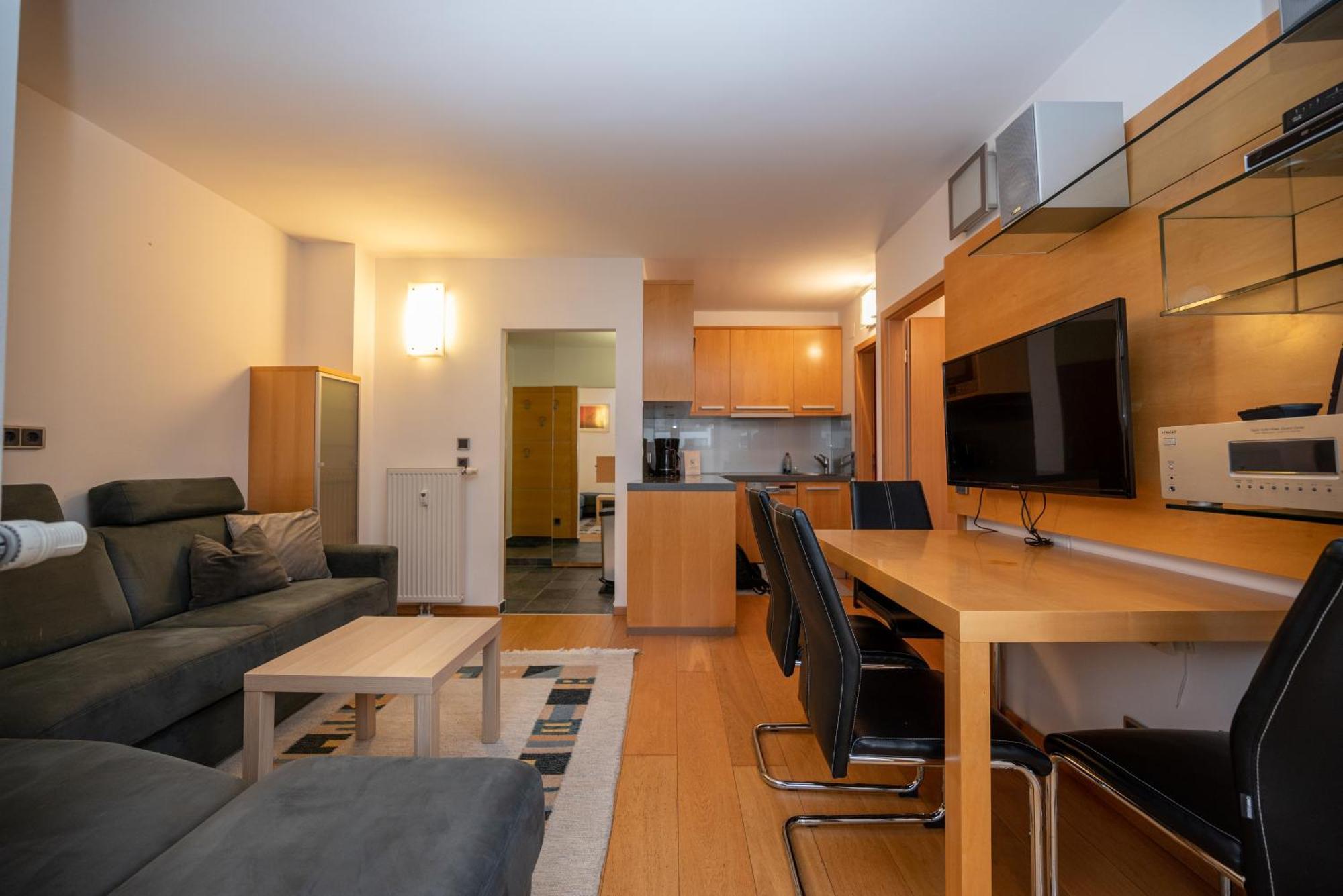 Appartementhaus Zell City By All In One Apartments 젤암제 외부 사진
