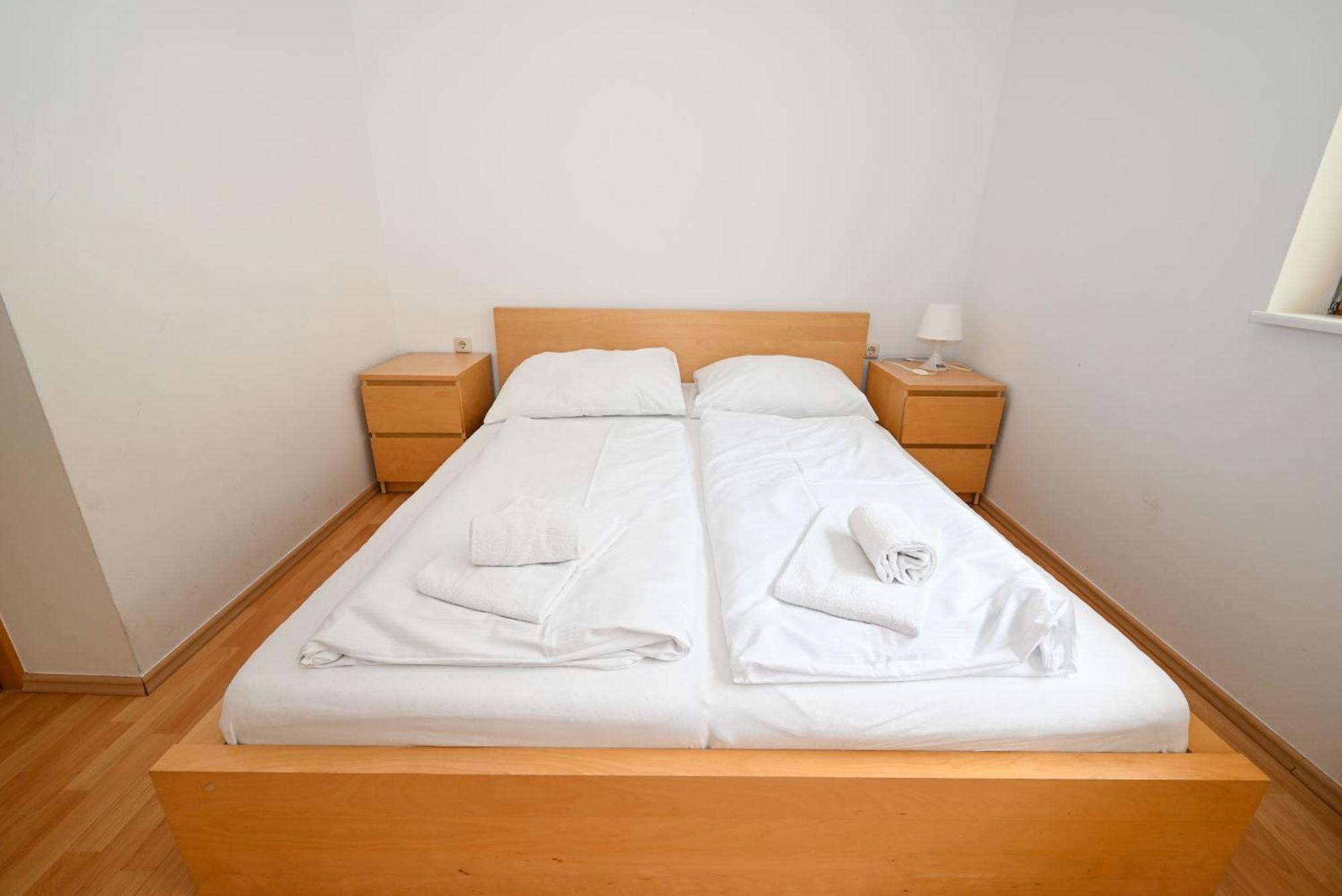 Appartementhaus Zell City By All In One Apartments 젤암제 외부 사진