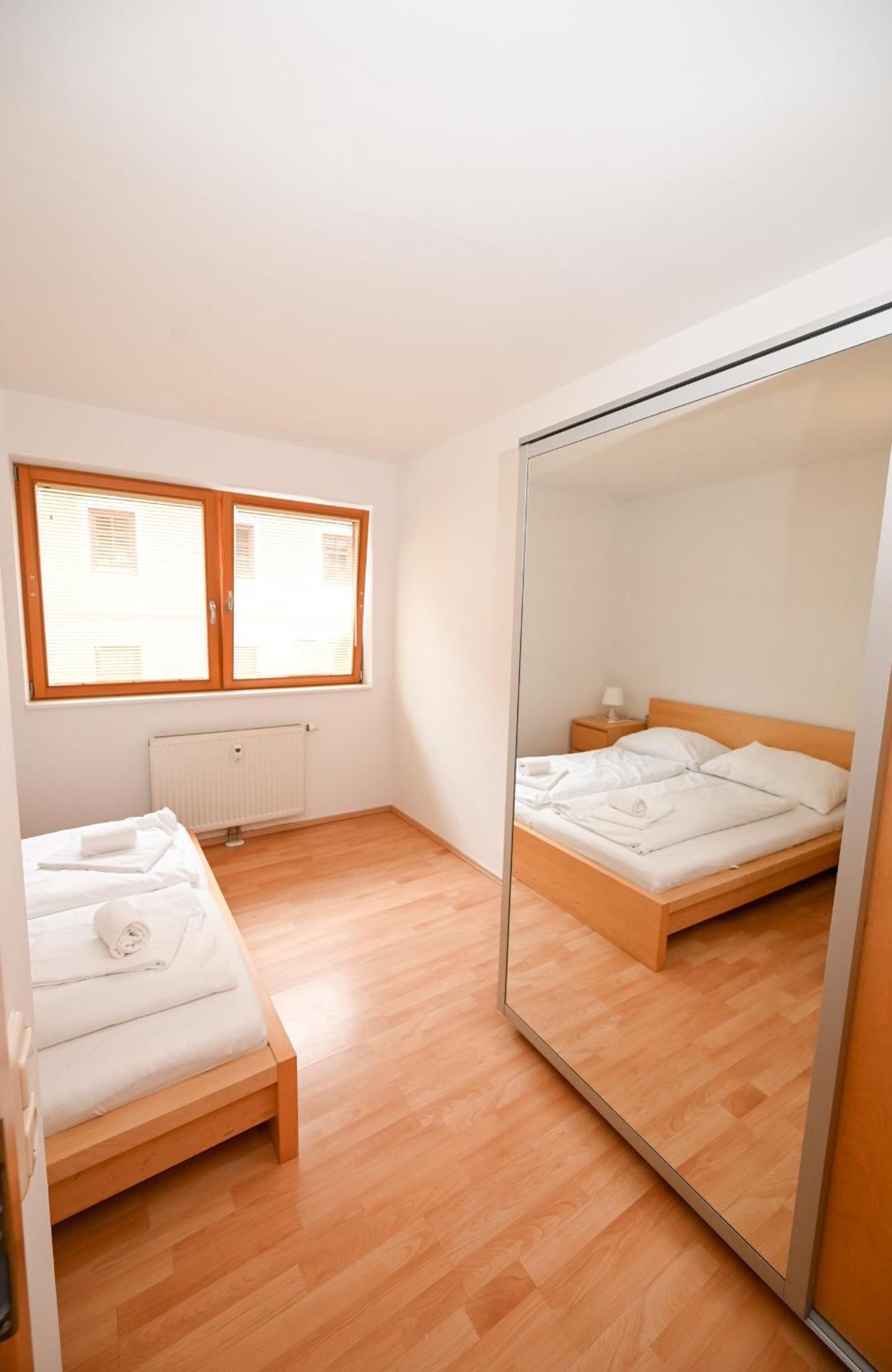 Appartementhaus Zell City By All In One Apartments 젤암제 외부 사진