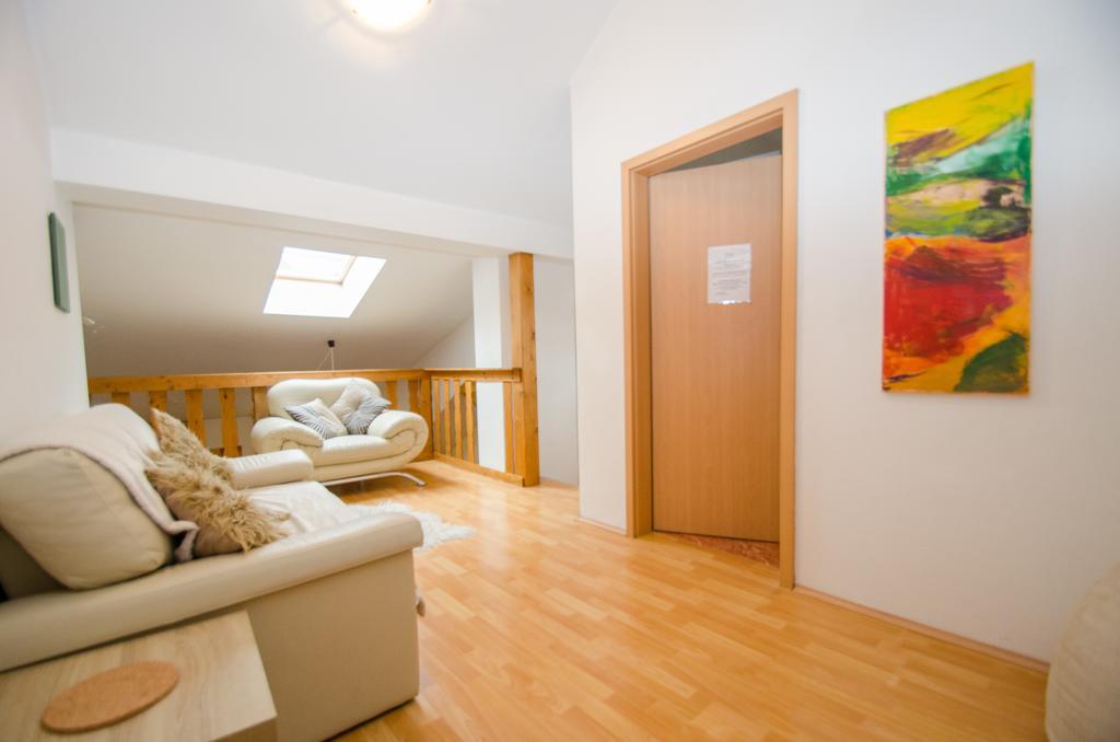 Appartementhaus Zell City By All In One Apartments 젤암제 외부 사진
